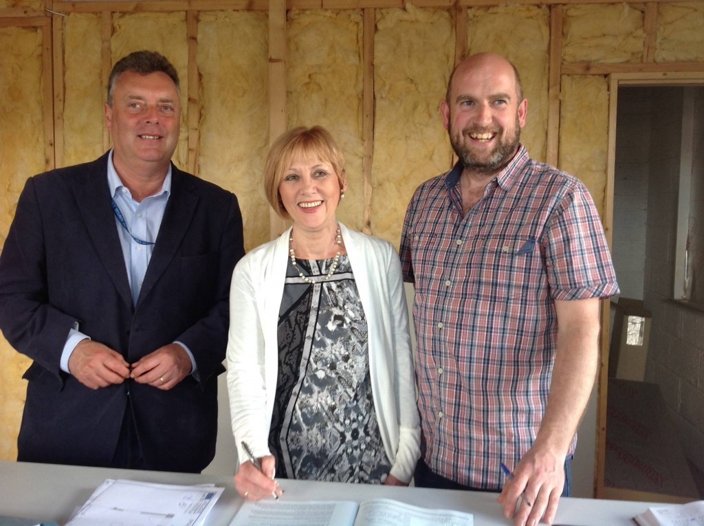 Contract signing for the new Waterford Pieta House, including  Frank Grogan QS, Cathy Kelly Operations Director Pieta House and Padraig Curran Contracts Manager for Terra Nua